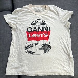 Ganni Levi’s collab t shirt